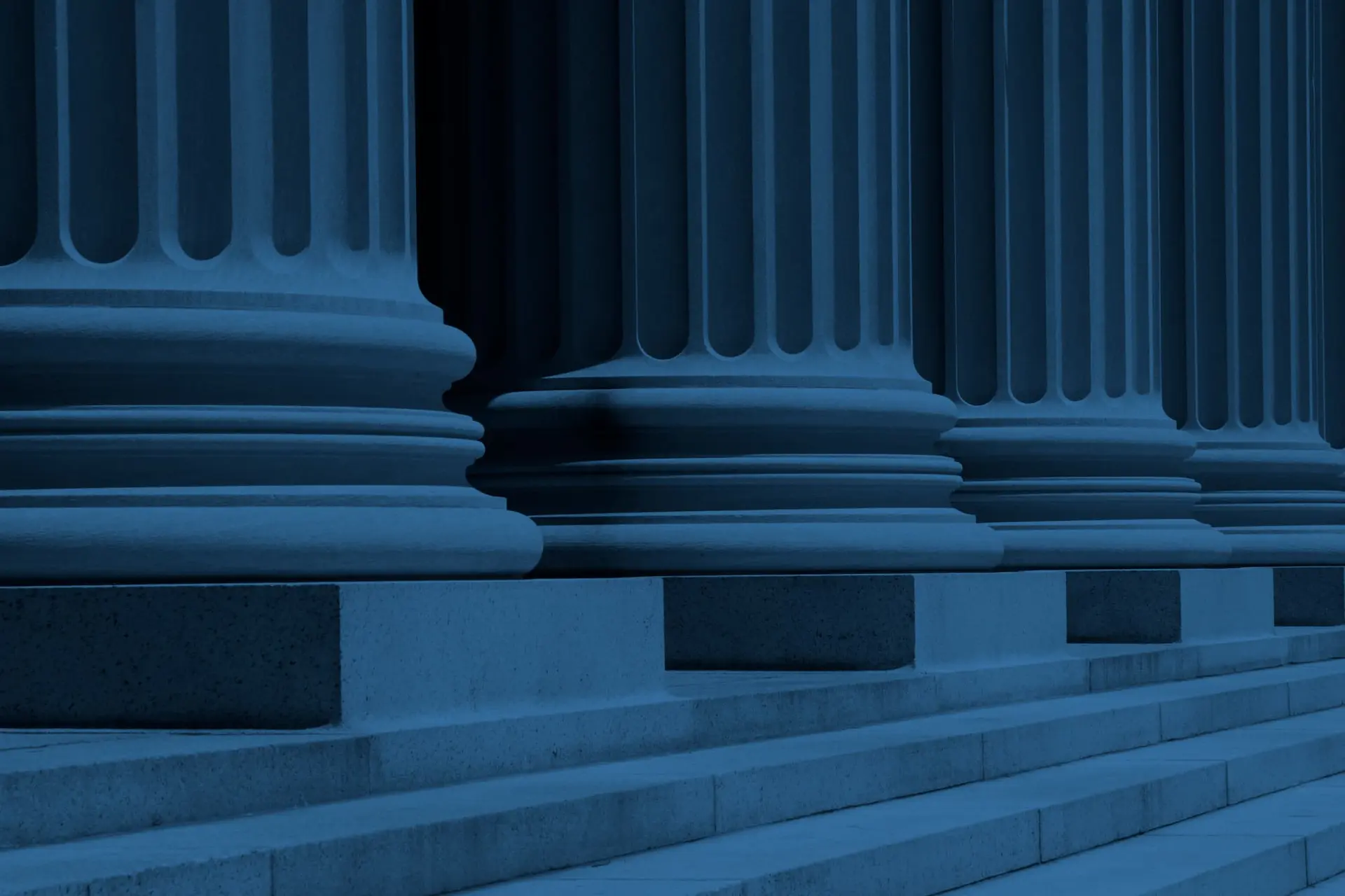 Court columns